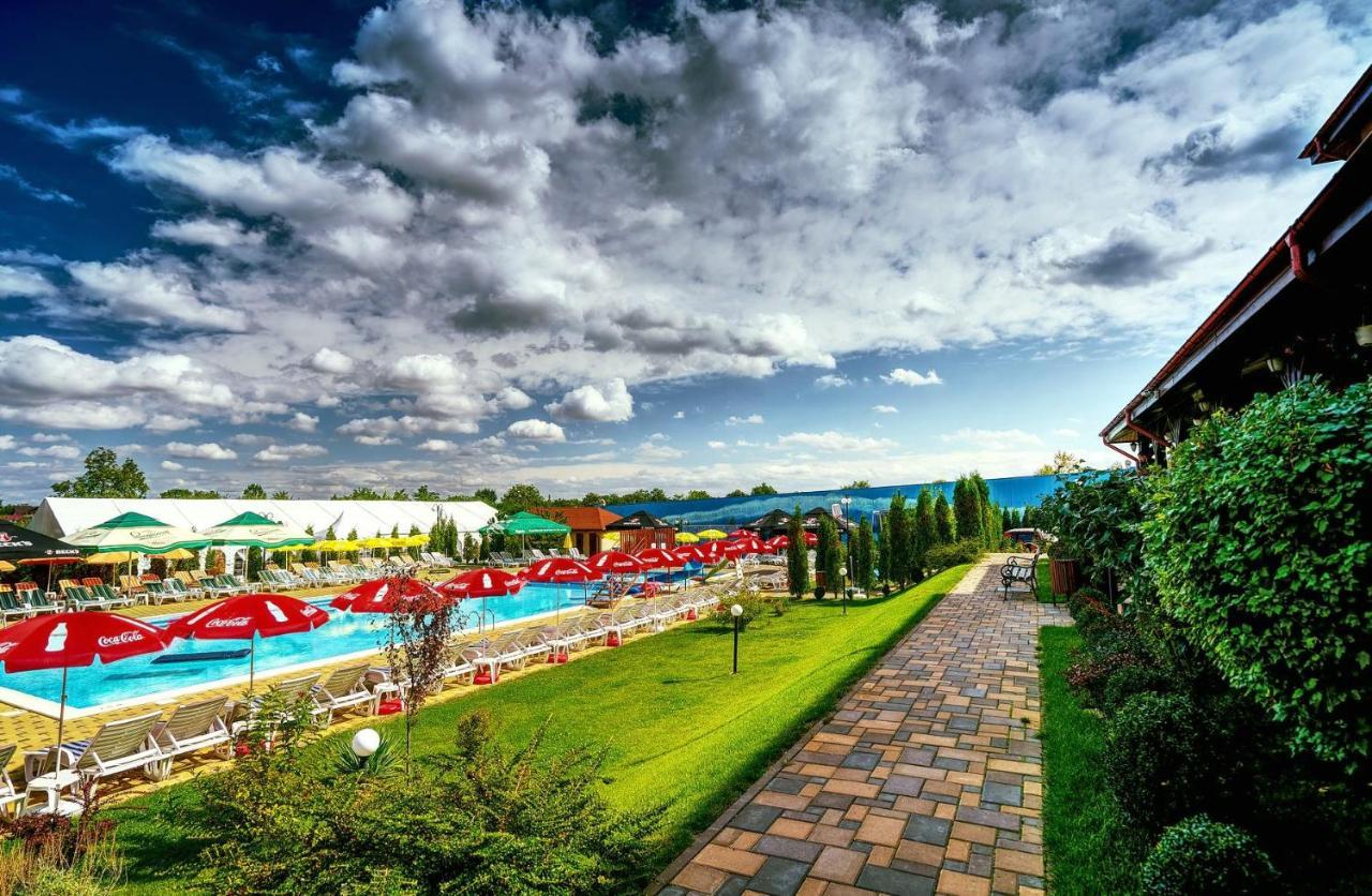 Aqua Party Victoria (Iasi) Exterior photo